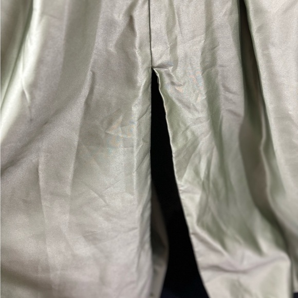 Elegant Green Maxi Pleated A-Line Dress - Picture 4 of 8